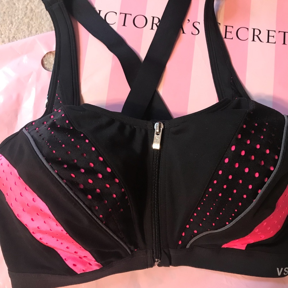 Front Close Victoria’s Secret sport bra